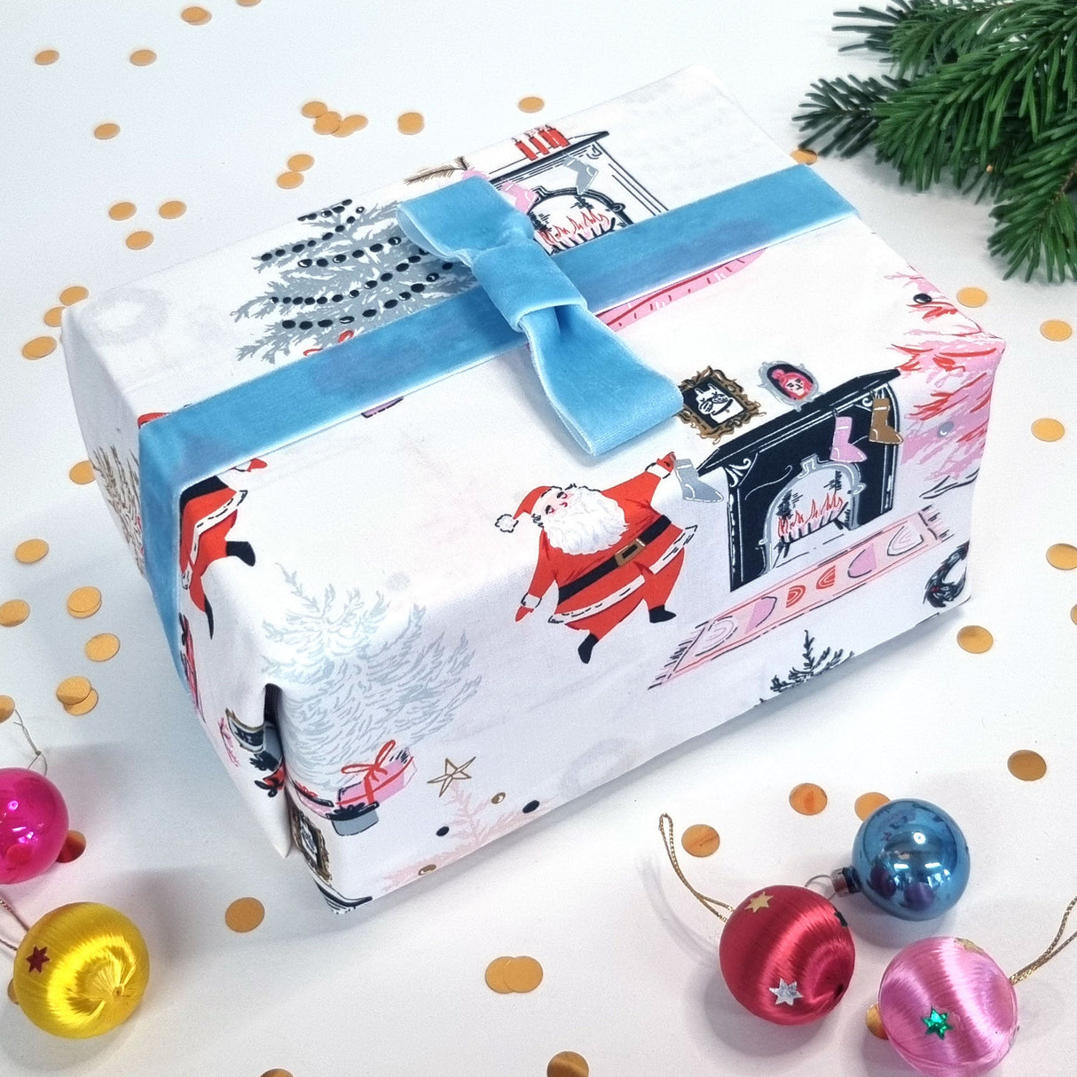 Eco Wrapping - Vintage Kitsch Santa Design - 2 Green Monkeys