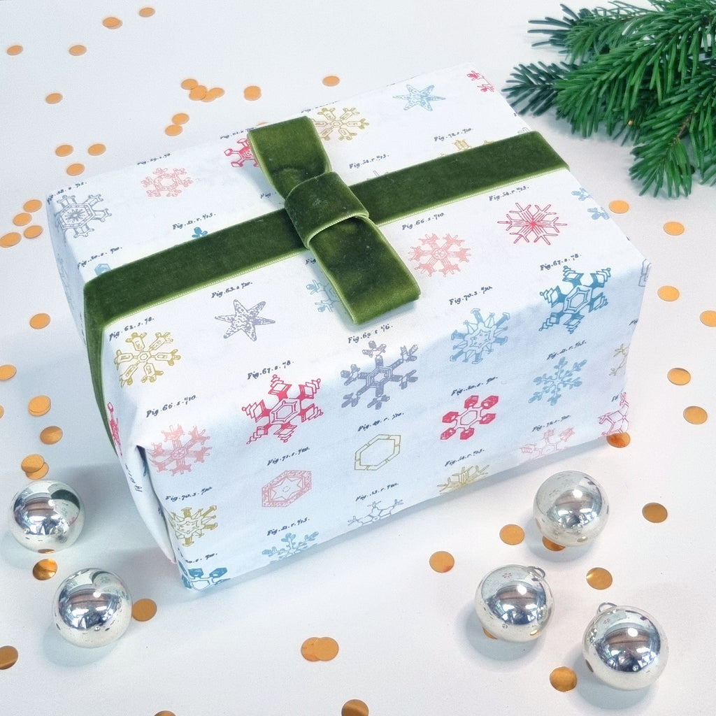 Fabric Gift Wrap - Snowflake Design - 2 Green Monkeys